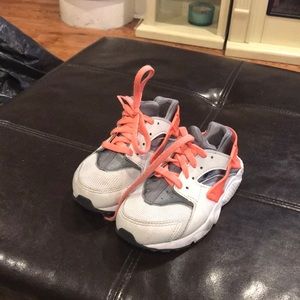 Nike Huarache girls